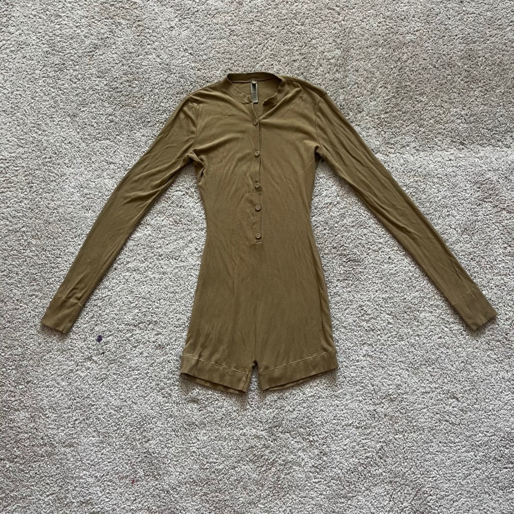 SKIMS Olive Green Long Sleeve Henley Romper